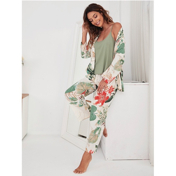 Rouge! Other - 3 Piece Beige Green Floral Print Pajama Set